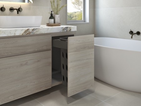 CRL 435 135D C Bathroom landscape 1920