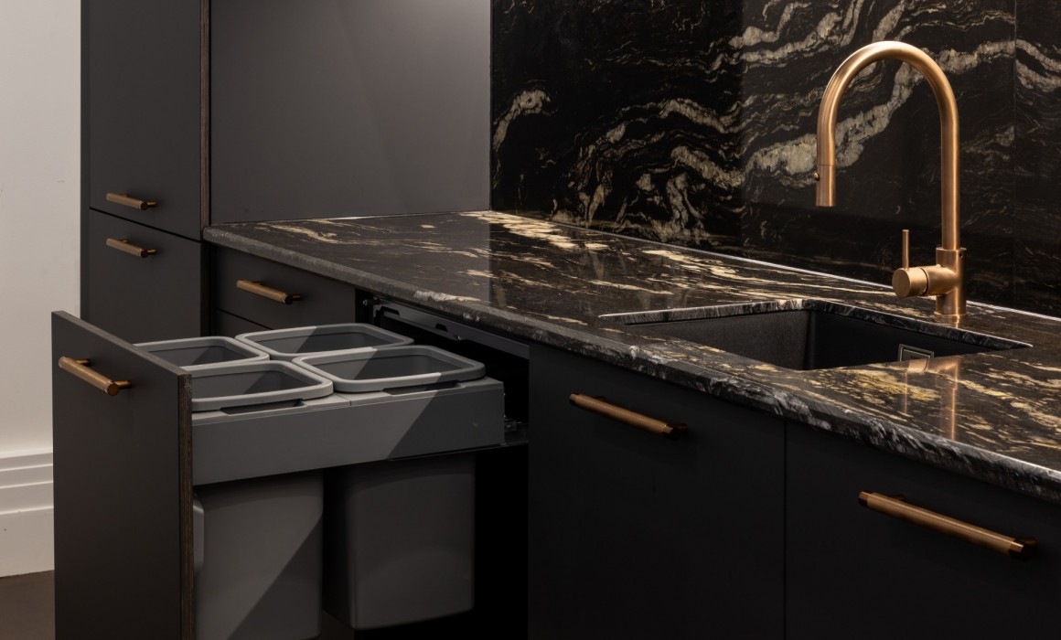 Kitchen Izzard Design + MMI CR600
